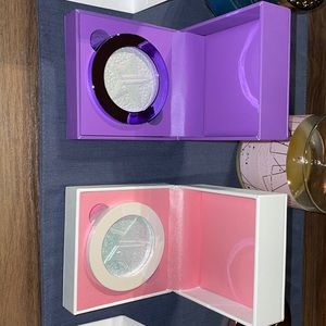 JS Extreme Frost highlighting powder